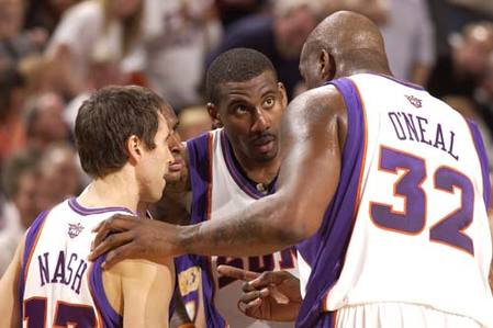 着举足轻重 着举足轻重